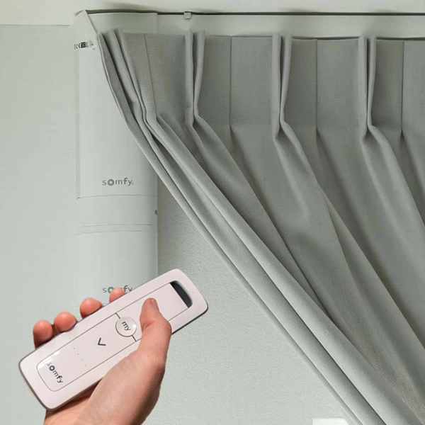 Pleated motorized curtain with Somfy remote